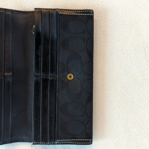 COACH | Women's Signature Wallet in Canvas & Black Leather - Picture 5 of 8